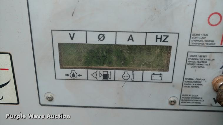 image for item DB0884 2005 Genie S60 boom lift