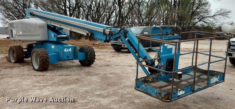 image for item DB0885 2005 Genie S65 boom lift