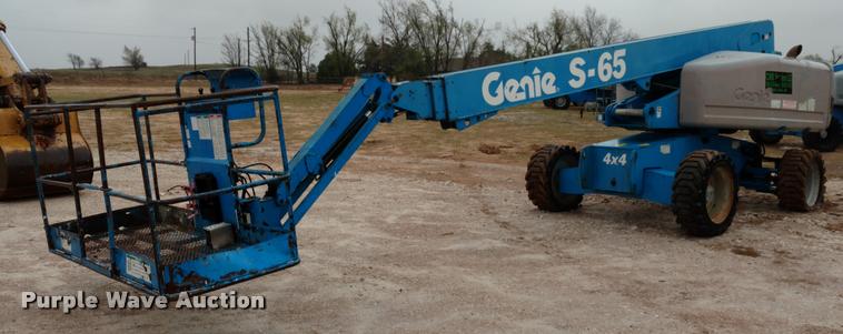 image for item DB0885 2005 Genie S65 boom lift
