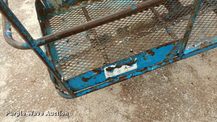 image for item DB0885 2005 Genie S65 boom lift