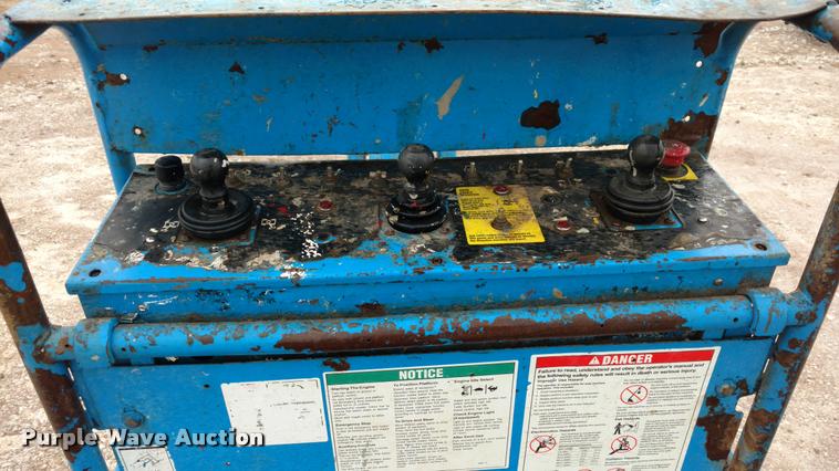 image for item DB0885 2005 Genie S65 boom lift