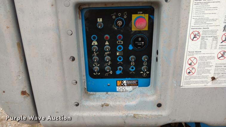 image for item DB0885 2005 Genie S65 boom lift