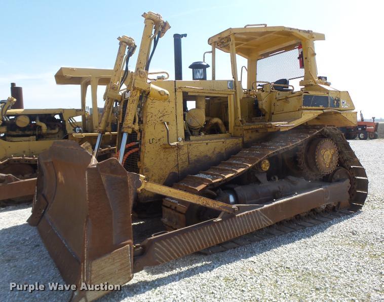 image for item DB1293 Caterpillar D7H Series II dozer