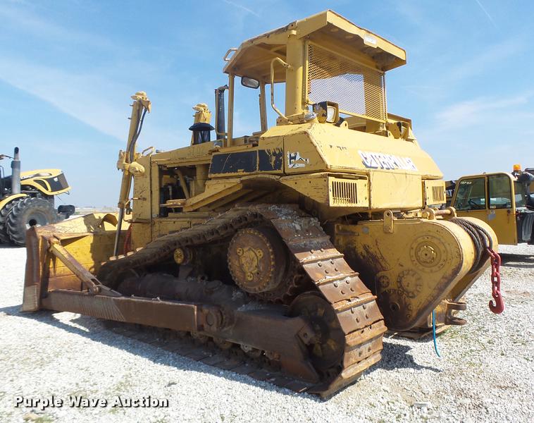 image for item DB1293 Caterpillar D7H Series II dozer