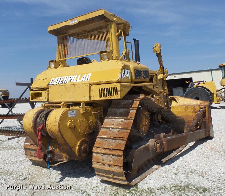 image for item DB1293 Caterpillar D7H Series II dozer