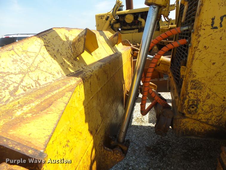 image for item DB1293 Caterpillar D7H Series II dozer