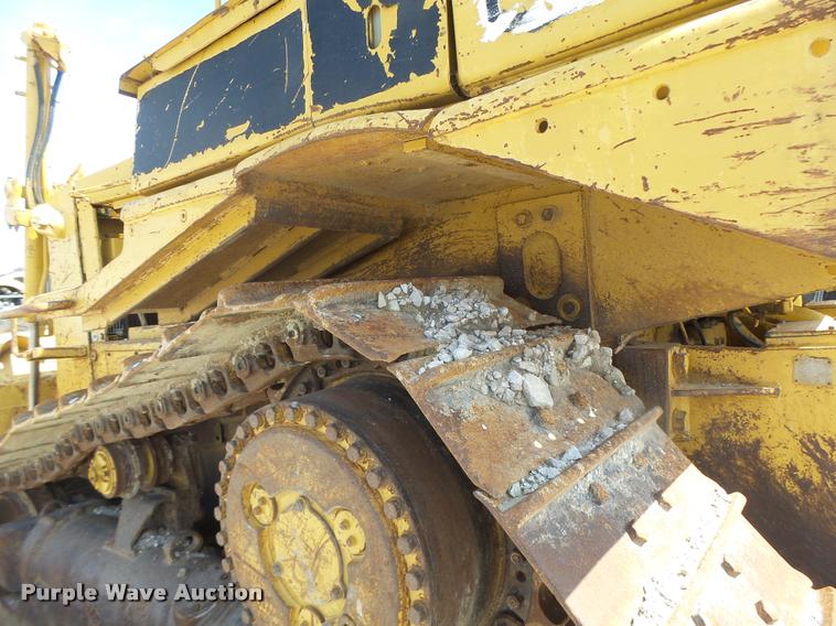 image for item DB1293 Caterpillar D7H Series II dozer