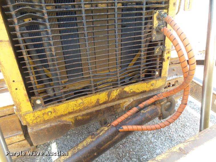 image for item DB1293 Caterpillar D7H Series II dozer