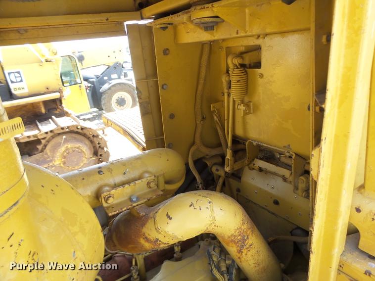 image for item DB1293 Caterpillar D7H Series II dozer