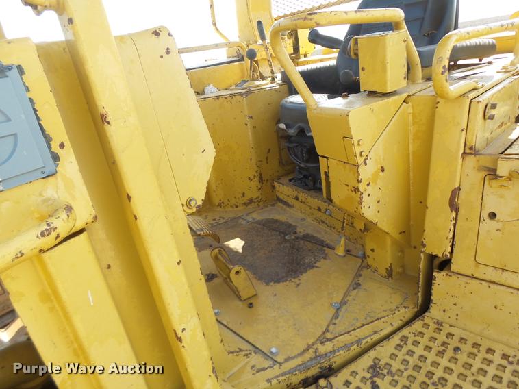 image for item DB1293 Caterpillar D7H Series II dozer