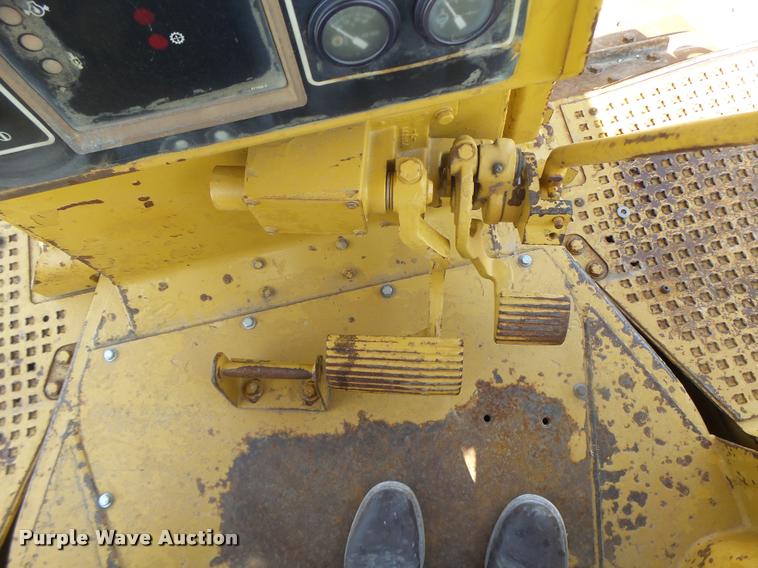 image for item DB1293 Caterpillar D7H Series II dozer
