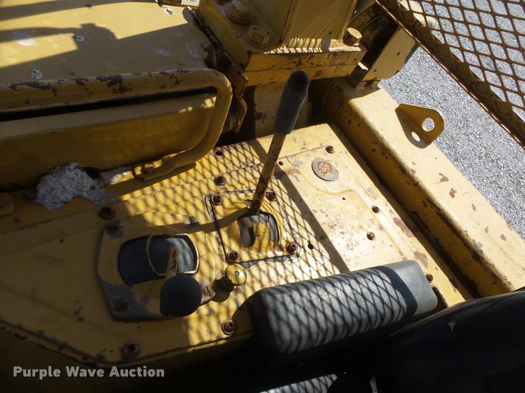 image for item DB1293 Caterpillar D7H Series II dozer