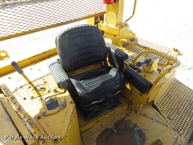 image for item DB1293 Caterpillar D7H Series II dozer