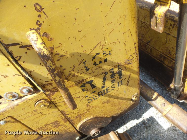 image for item DB1293 Caterpillar D7H Series II dozer