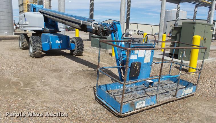 image for item DB1996 2000 Genie S-65 boom lift