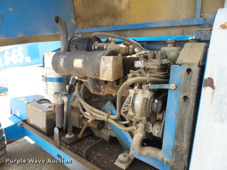 image for item DB1996 2000 Genie S-65 boom lift
