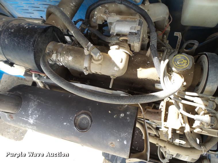 image for item DB1996 2000 Genie S-65 boom lift