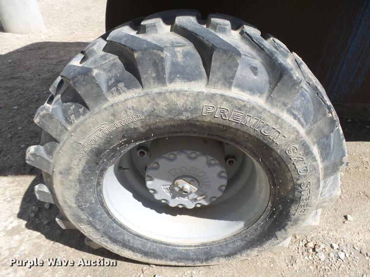 image for item DB1996 2000 Genie S-65 boom lift