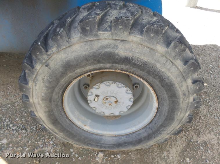 image for item DB1996 2000 Genie S-65 boom lift