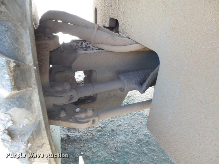 image for item DB1996 2000 Genie S-65 boom lift