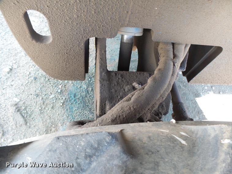 image for item DB1996 2000 Genie S-65 boom lift