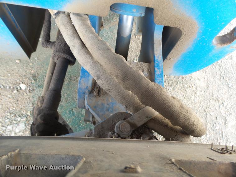 image for item DB1996 2000 Genie S-65 boom lift