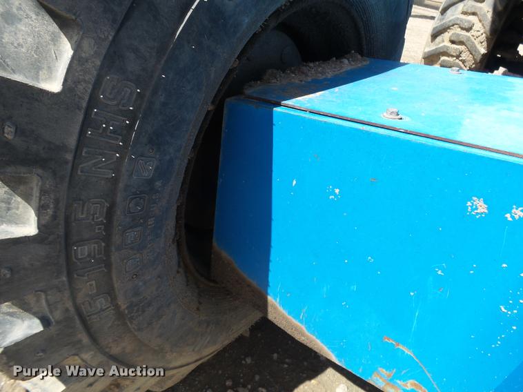 image for item DB1996 2000 Genie S-65 boom lift