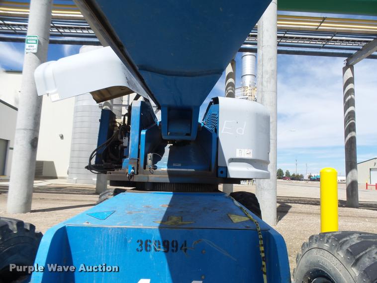 image for item DB1996 2000 Genie S-65 boom lift