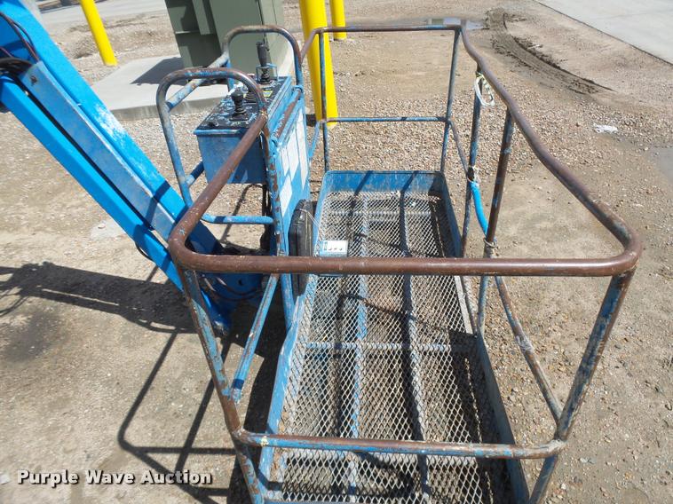 image for item DB1996 2000 Genie S-65 boom lift