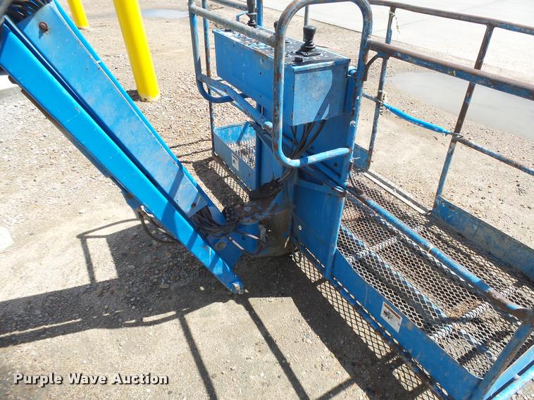 image for item DB1996 2000 Genie S-65 boom lift