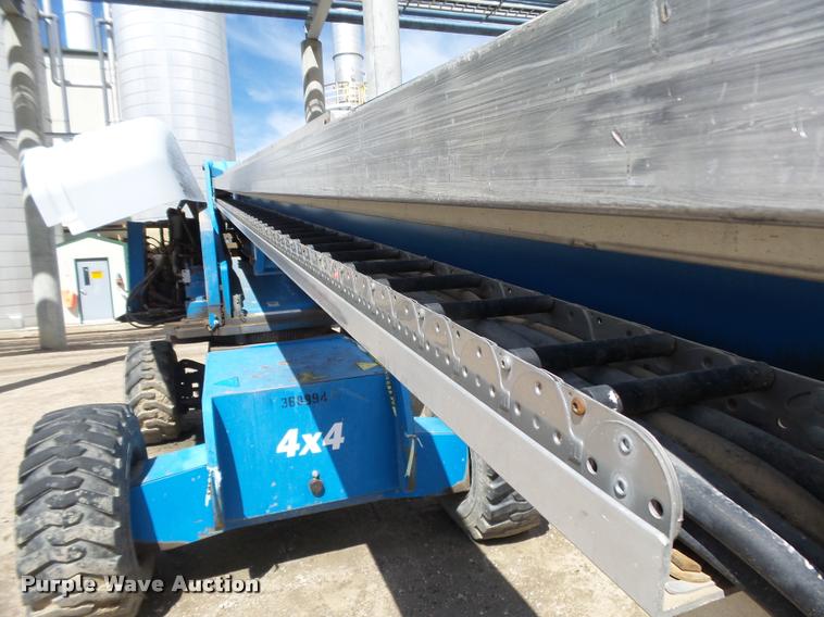 image for item DB1996 2000 Genie S-65 boom lift