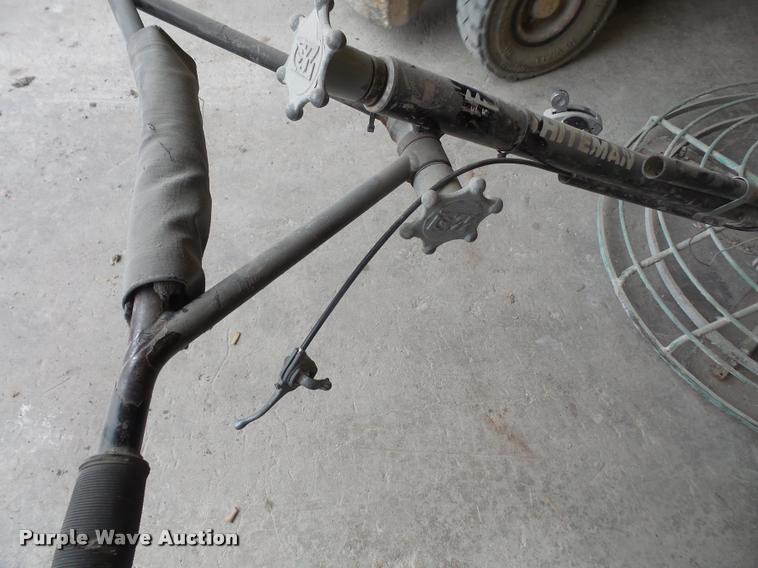 image for item DC9216 Multiquip Whiteman BA48H power trowel