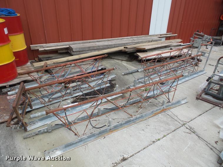 image for item DC9224 Pneumatic concrete screed