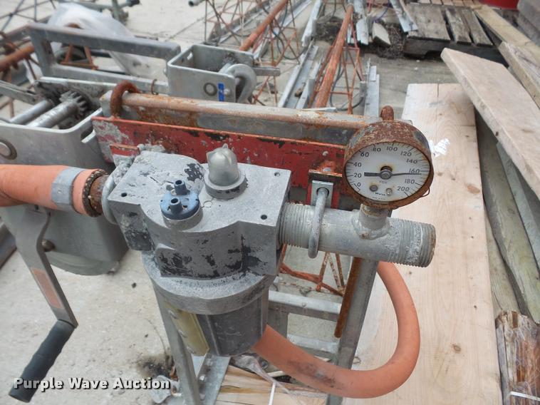 image for item DC9224 Pneumatic concrete screed