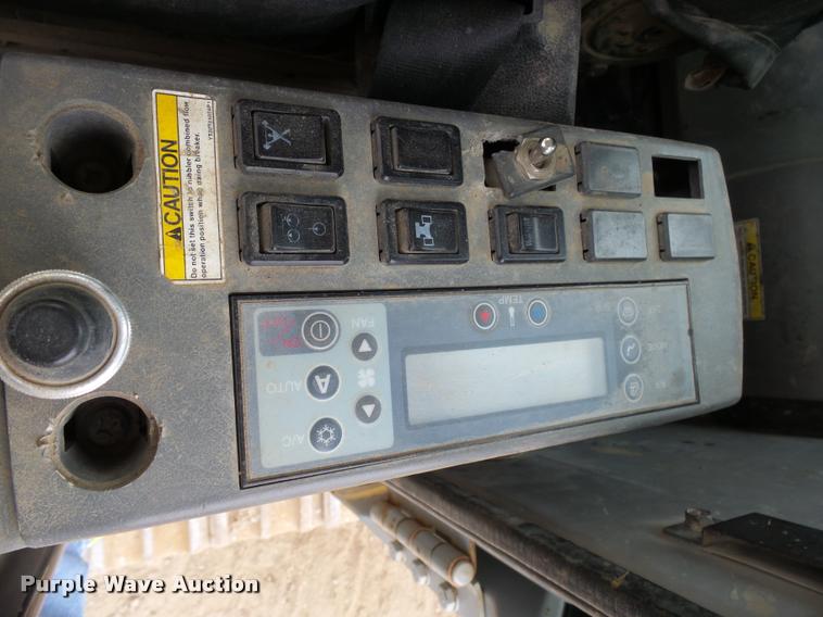 image for item DH9574 2002 Kobelco SK210 LC excavator