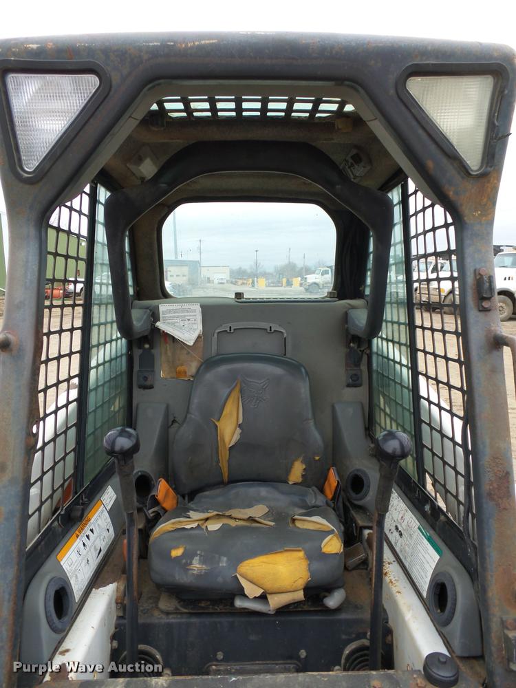 image for item DH9577 2003 Bobcat 763 skid steer