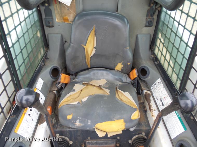 image for item DH9577 2003 Bobcat 763 skid steer