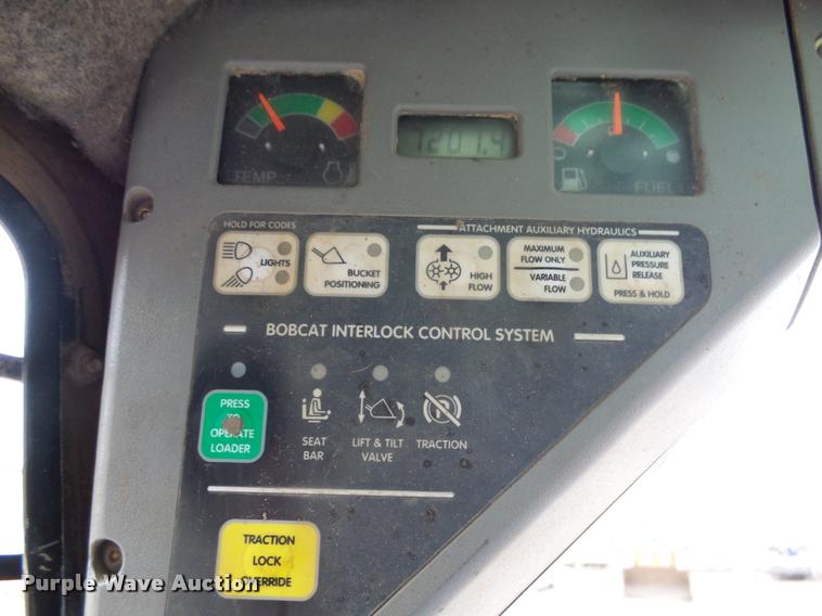 image for item DH9577 2003 Bobcat 763 skid steer