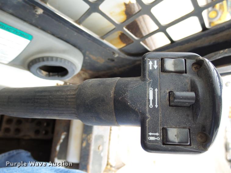 image for item DH9577 2003 Bobcat 763 skid steer