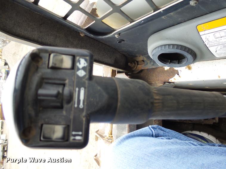 image for item DH9577 2003 Bobcat 763 skid steer