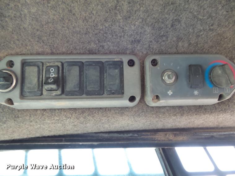 image for item DH9577 2003 Bobcat 763 skid steer