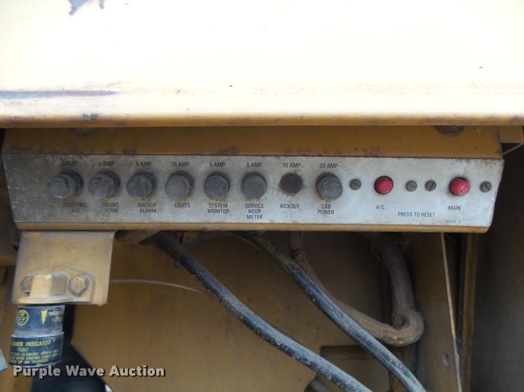 image for item DH9578 1984 Caterpillar 953 LGP track loader