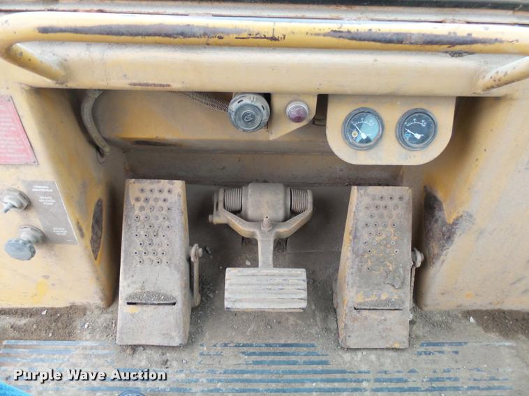 image for item DH9578 1984 Caterpillar 953 LGP track loader