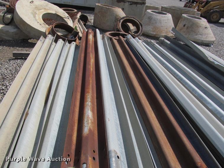 image for item DT9189 Approximately 20 guard rails