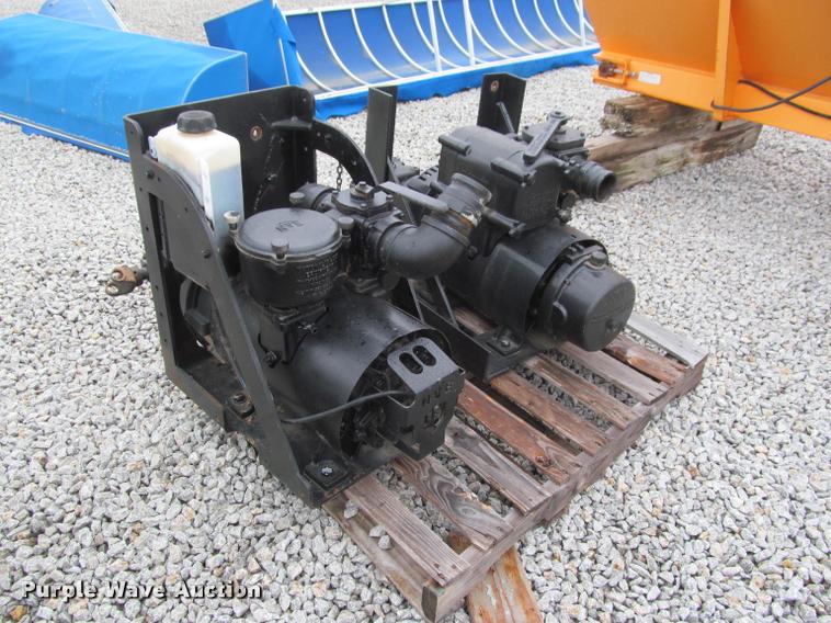 image for item DT9203 (2) National Vacuum Equipment vacuum pumps