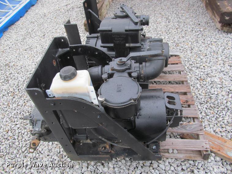 image for item DT9203 (2) National Vacuum Equipment vacuum pumps