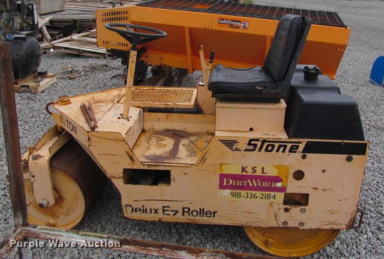 image for item DT9205 Stone SR2500 Deluxe double drum roller