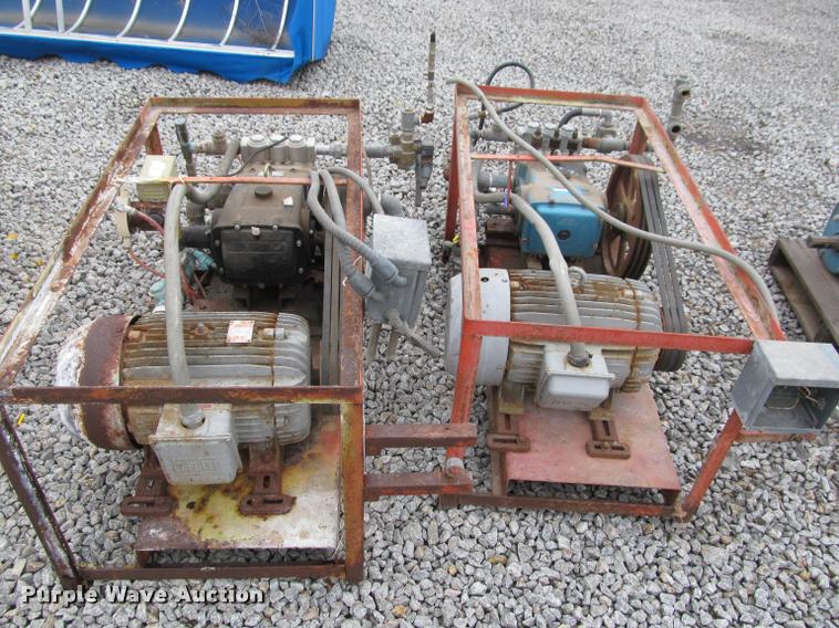 image for item DT9206 (2) electric pumps