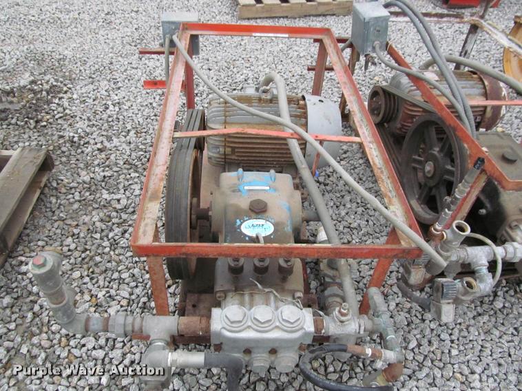 image for item DT9206 (2) electric pumps