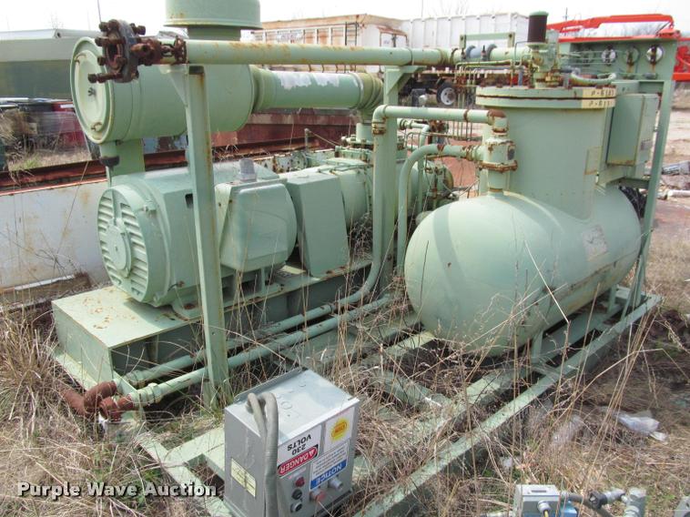 image for item DT9221 Sullair air compressor